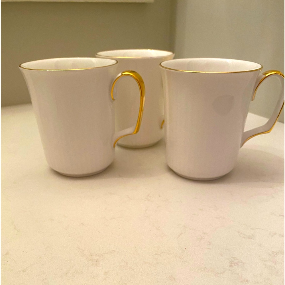 EUC 3/$50 ROYAL ALBERT BRISTOL RIBBED MUGS IN THE DISCONTINUED VAL D’OR PATTERN
